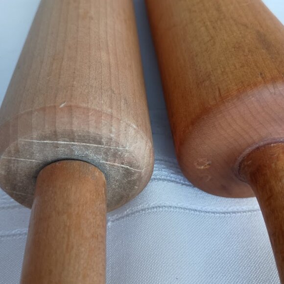 Two Vintage Wooden Rolling Pins - Picture 8 of 8